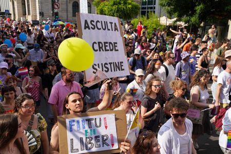 tagreuters.com2025binary_LYNXMPEL560AU-VIEWIMAGE