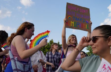 tagreuters.com2025binary_LYNXMPEL560AX-VIEWIMAGE