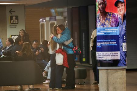 tagreuters.com2025binary_LYNXMPEL57038-VIEWIMAGE