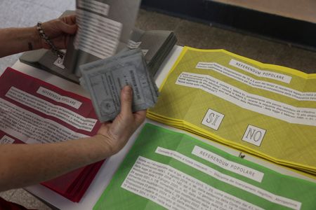 tagreuters.com2025binary_LYNXMPEL5808V-VIEWIMAGE