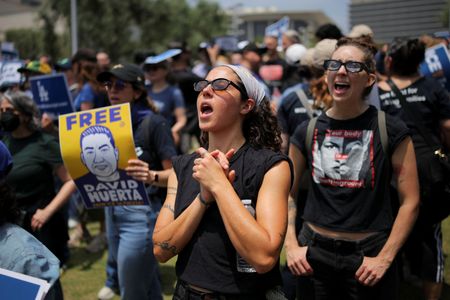 tagreuters.com2025binary_LYNXMPEL580S6-VIEWIMAGE