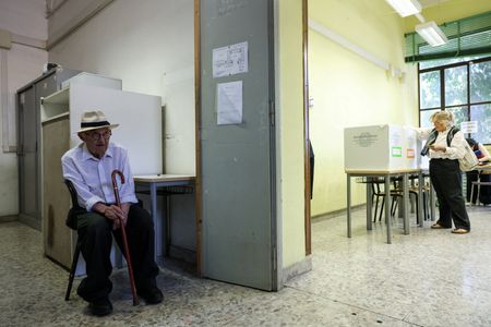 tagreuters.com2025binary_LYNXMPEL590MO-VIEWIMAGE