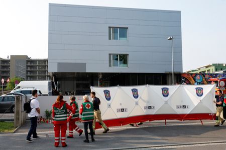 tagreuters.com2025binary_LYNXMPEL5A06L-VIEWIMAGE