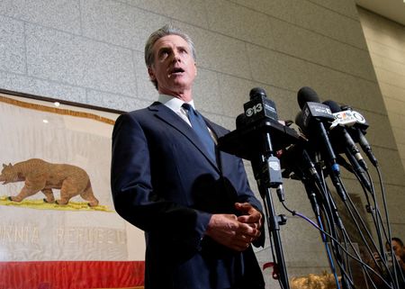 tagreuters.com2025binary_LYNXMPEL5C05J-VIEWIMAGE