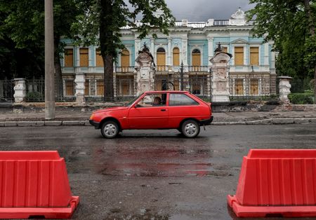 tagreuters.com2025binary_LYNXMPEL5C0YI-VIEWIMAGE