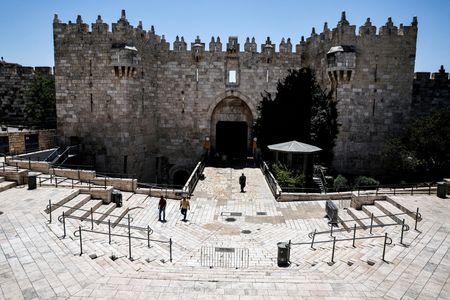 tagreuters.com2025binary_LYNXMPEL5E08U-VIEWIMAGE