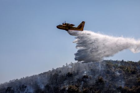 tagreuters.com2025binary_LYNXMPEL5F0TS-VIEWIMAGE