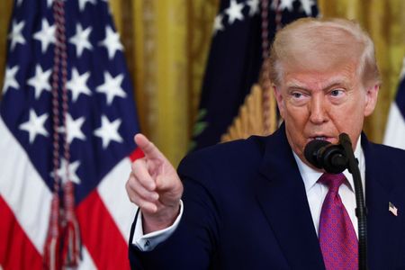 tagreuters.com2025binary_LYNXMPEL5G10Y-VIEWIMAGE