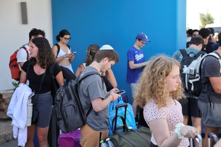 tagreuters.com2025binary_LYNXMPEL5H07T-VIEWIMAGE