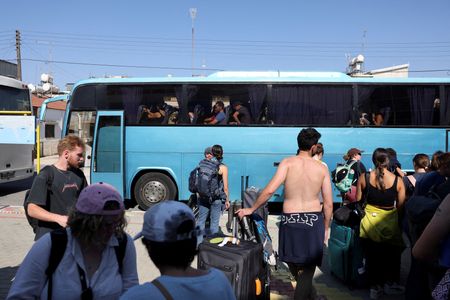 tagreuters.com2025binary_LYNXMPEL5H0G9-VIEWIMAGE