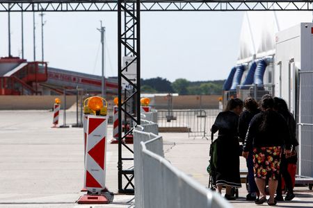 tagreuters.com2025binary_LYNXMPEL5H0U5-VIEWIMAGE