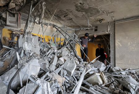 tagreuters.com2025binary_LYNXMPEL5J0BV-VIEWIMAGE