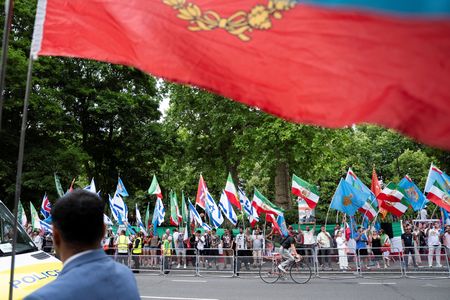 tagreuters.com2025binary_LYNXMPEL5L0C4-VIEWIMAGE