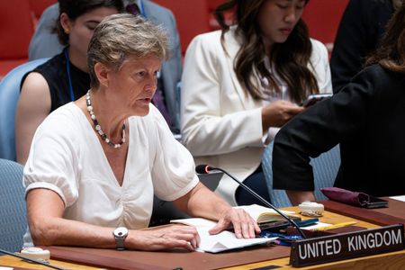 tagreuters.com2025binary_LYNXMPEL5L0FB-VIEWIMAGE