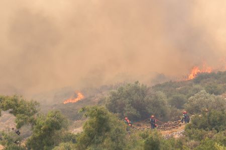 tagreuters.com2025binary_LYNXMPEL5M0IE-VIEWIMAGE