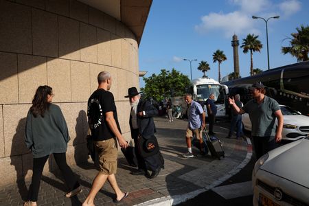 tagreuters.com2025binary_LYNXMPEL5N0KN-VIEWIMAGE