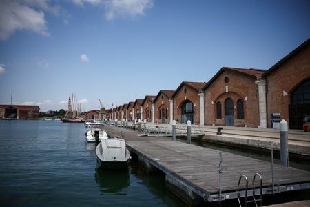 tagreuters.com2025binary_LYNXMPEL5N0TZ-VIEWIMAGE