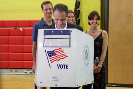 tagreuters.com2025binary_LYNXMPEL5N0XB-VIEWIMAGE