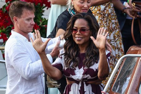 tagreuters.com2025binary_LYNXMPEL5P127-VIEWIMAGE