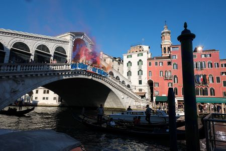 tagreuters.com2025binary_LYNXMPEL5R090-VIEWIMAGE