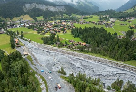 tagreuters.com2025binary_LYNXMPEL601HX-VIEWIMAGE