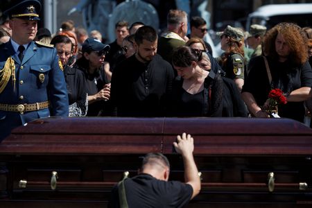 tagreuters.com2025binary_LYNXMPEL620XS-VIEWIMAGE