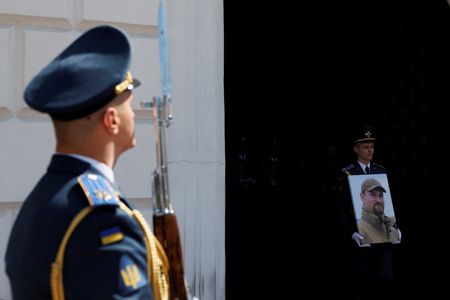 tagreuters.com2025binary_LYNXMPEL620XU-VIEWIMAGE