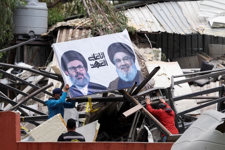 tagreuters.com2025binary_LYNXMPEL6307N-VIEWIMAGE