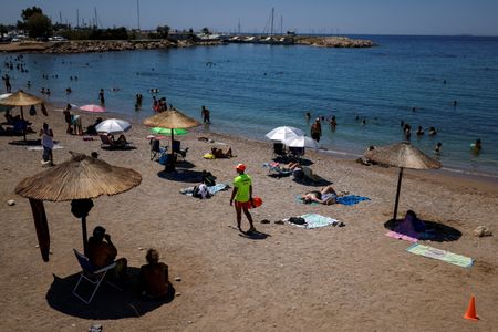 tagreuters.com2025binary_LYNXMPEL6803W-VIEWIMAGE