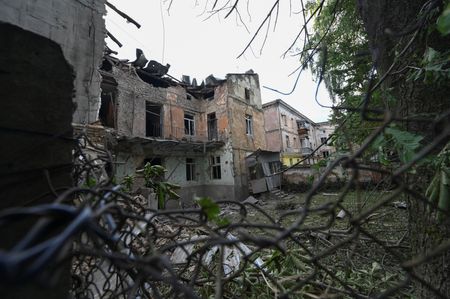 tagreuters.com2025binary_LYNXMPEL6B01G-VIEWIMAGE