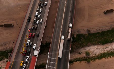 tagreuters.com2025binary_LYNXMPEL6H0IZ-VIEWIMAGE