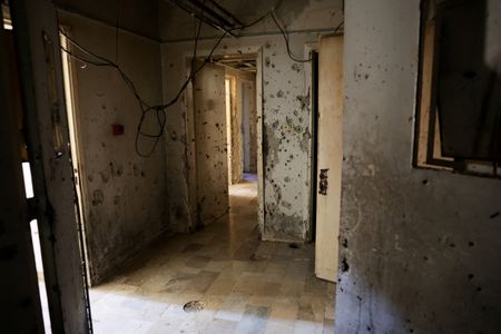 tagreuters.com2025binary_LYNXMPEL6O0Z4-VIEWIMAGE