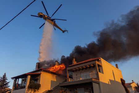 tagreuters.com2025binary_LYNXMPEL6P0BN-VIEWIMAGE