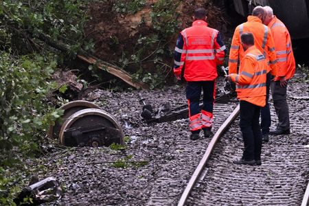 tagreuters.com2025binary_LYNXMPEL6R08L-VIEWIMAGE