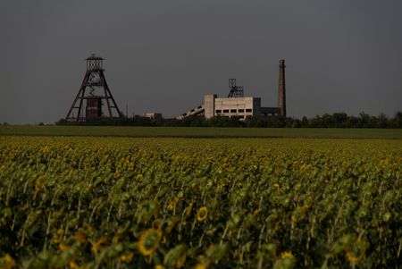 tagreuters.com2025binary_LYNXMPEL6U0RA-VIEWIMAGE