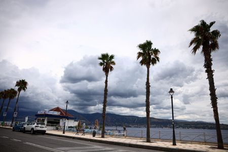 tagreuters.com2025binary_LYNXMPEL750DG-VIEWIMAGE