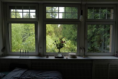 tagreuters.com2025binary_LYNXMPEL760G6-VIEWIMAGE