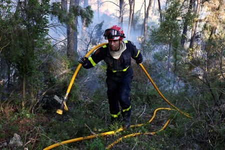 tagreuters.com2025binary_LYNXMPEL760VE-VIEWIMAGE