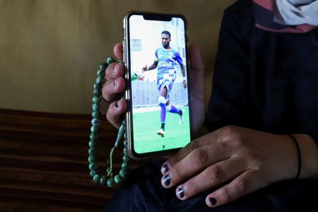 tagreuters.com2025binary_LYNXMPEL7903R-VIEWIMAGE