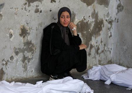 tagreuters.com2025binary_LYNXMPEL7B0DW-VIEWIMAGE