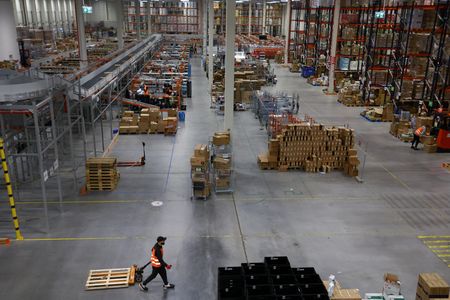 tagreuters.com2025binary_LYNXMPEL7C0DB-VIEWIMAGE