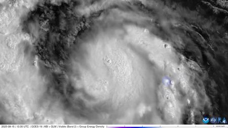 tagreuters.com2025binary_LYNXMPEL7F04Z-VIEWIMAGE