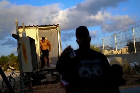 tagreuters.com2025binary_LYNXMPEL7H0CD-VIEWIMAGE