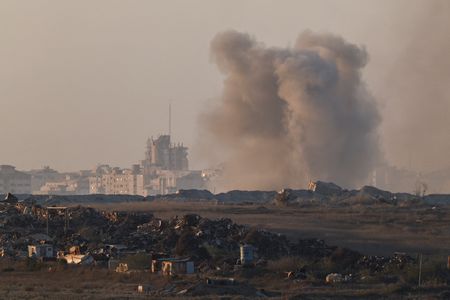 tagreuters.com2025binary_LYNXMPEL7H0RY-VIEWIMAGE