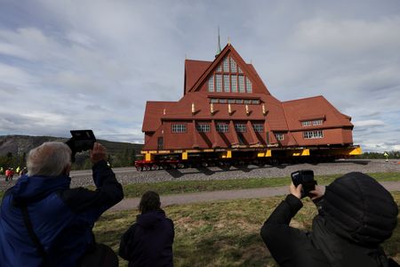 tagreuters.com2025binary_LYNXMPEL7I0BB-VIEWIMAGE