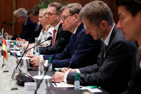 tagreuters.com2025binary_LYNXMPEL7J0AT-VIEWIMAGE