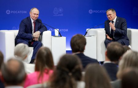 tagreuters.com2025binary_LYNXMPEL7L0XD-VIEWIMAGE