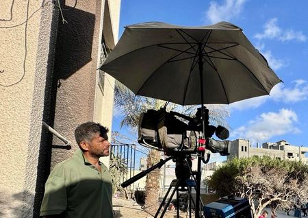 tagreuters.com2025binary_LYNXMPEL7O0CA-VIEWIMAGE