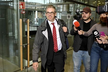 tagreuters.com2025binary_LYNXMPEL7O0KN-VIEWIMAGE