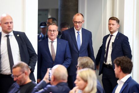 tagreuters.com2025binary_LYNXMPEL7Q0I8-VIEWIMAGE